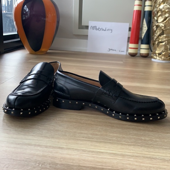 Valentino Garavani metal studded made in Italy size 8(41) slip on black moccasin